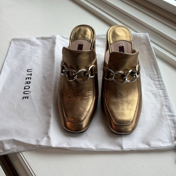 Golden Heels - Picture 3 of 4